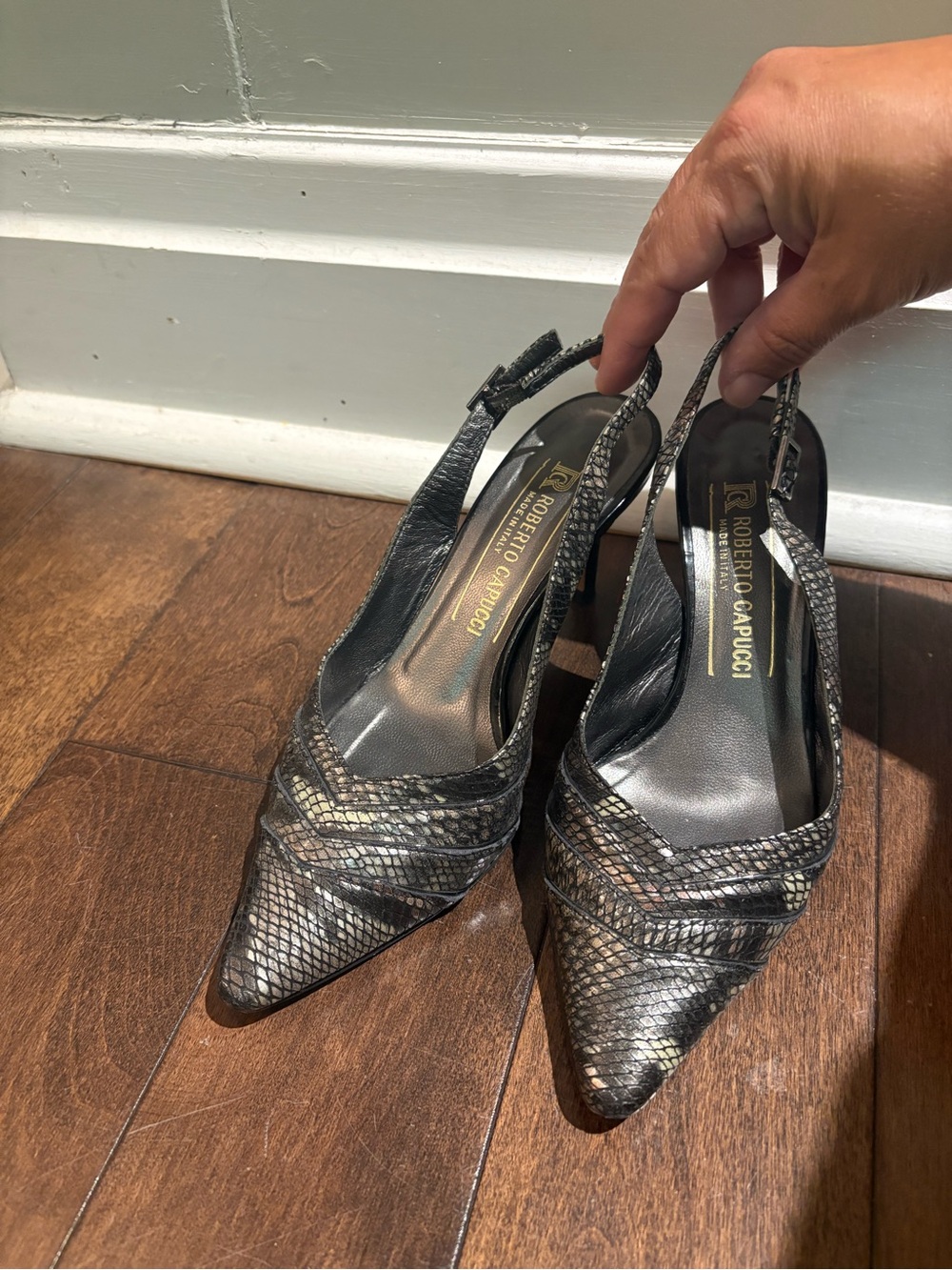 Vintage Roberto Capucci Metallic Snakeskin pointed heels size 4.5